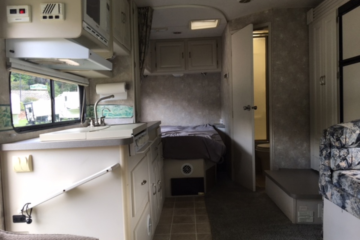 2004 Coachmen Freelander 2490SO, 5