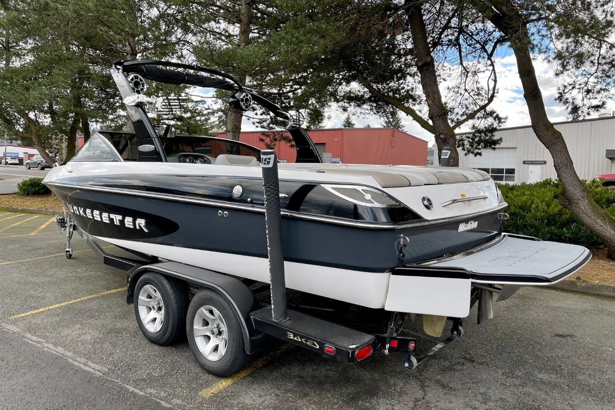 2004 Malibu Wakesetter 23 LSV, 2