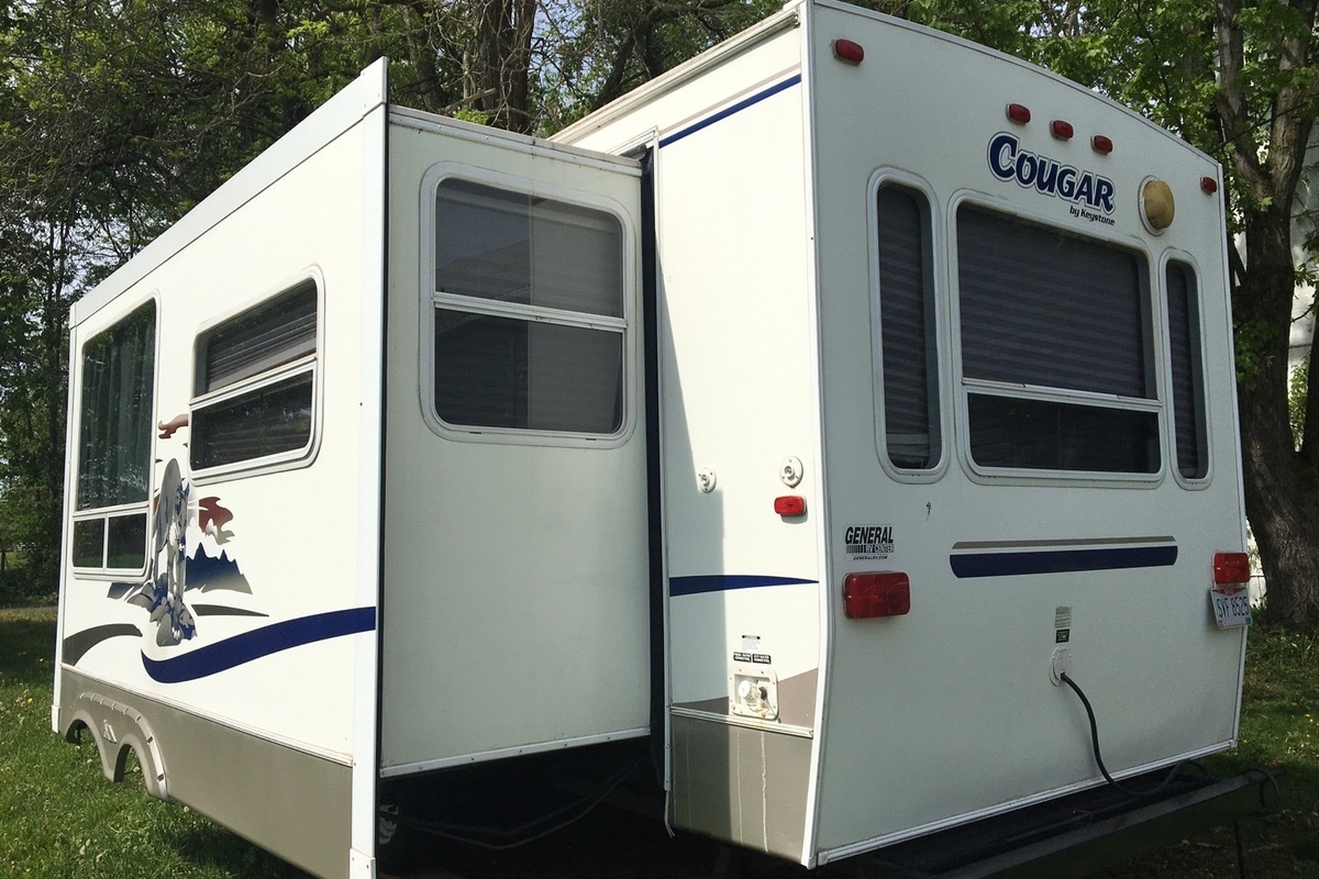 2005 Keystone Cougar, 1