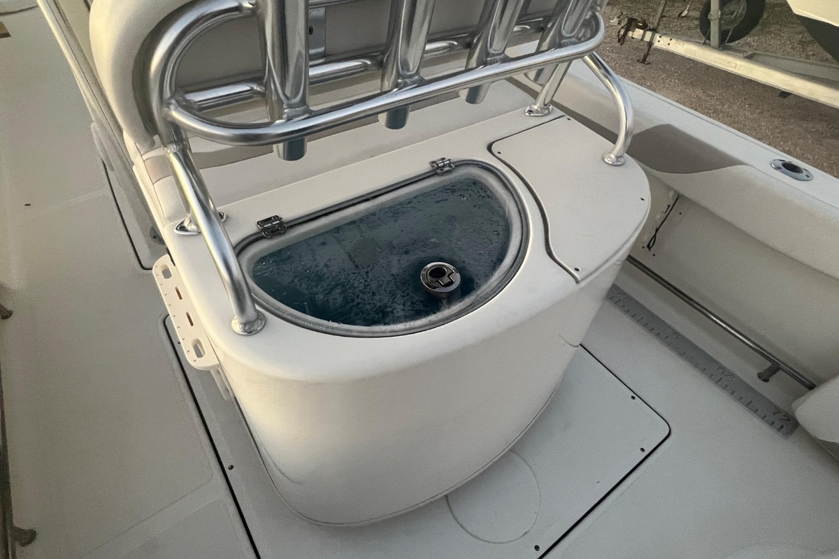 2016 Pioneer 222 Sportfish, 6