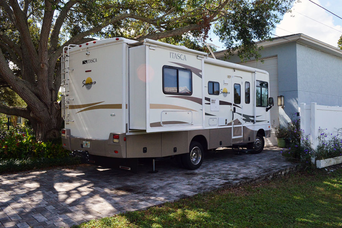 2007 ITASCA SUNOVA 26P, 4