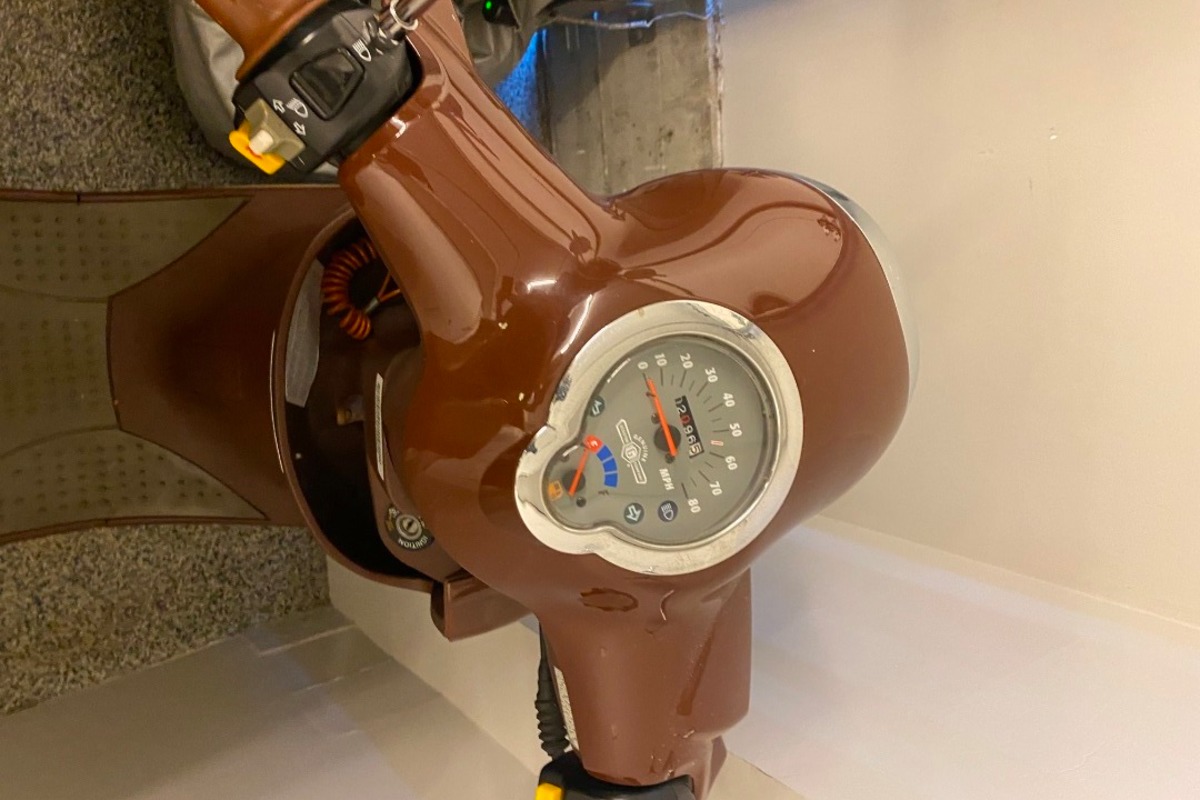 2012 Genuine Scooter 1701, 4