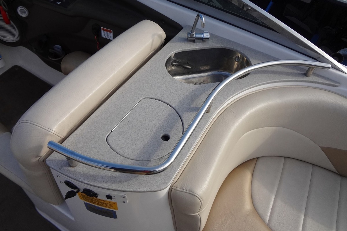 2005 MasterCraft MariStar 280, 22