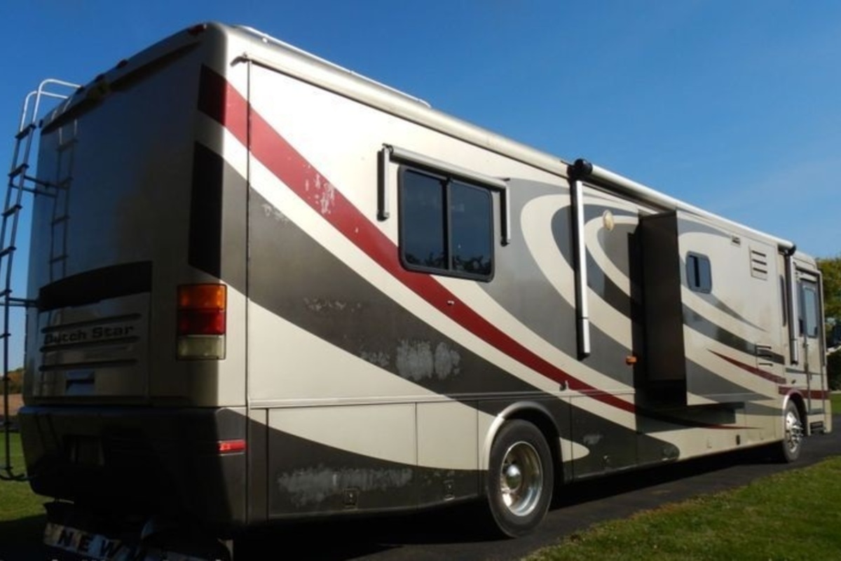 2002 Newmar Dutch Star RV, 1