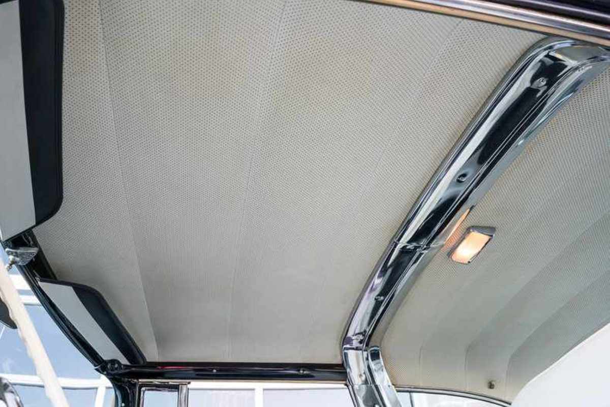 1955 Ford Crown Victoria, 20