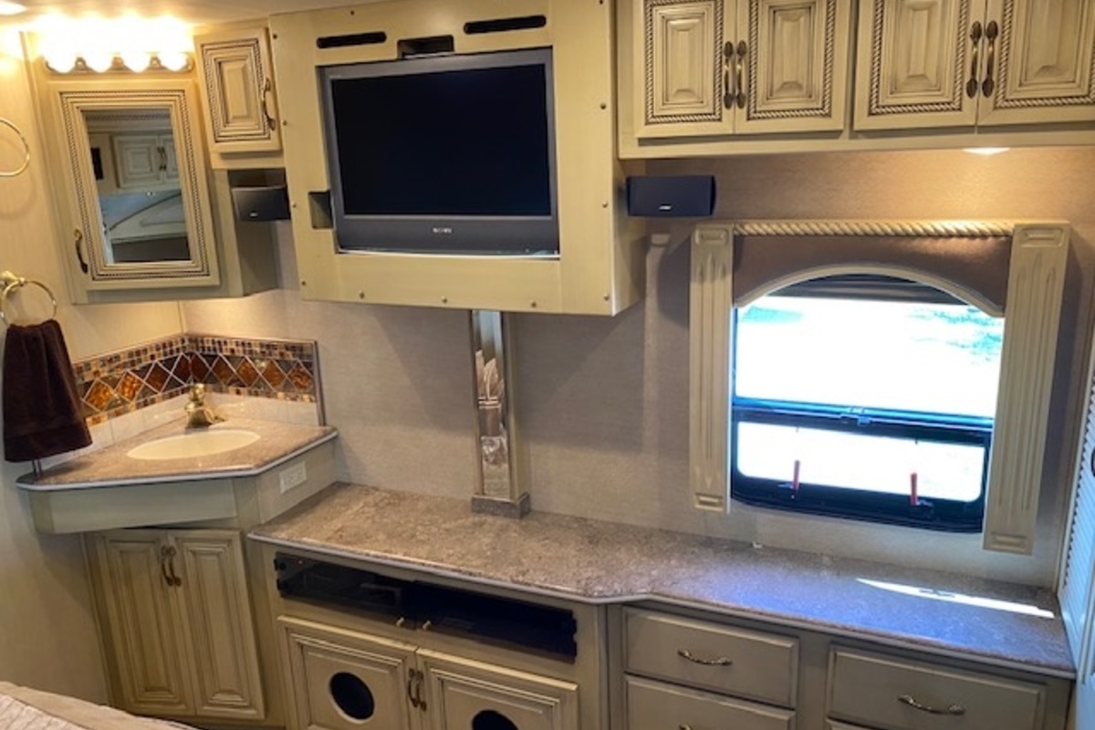2007 Fleetwood American Eagle  40J, 5