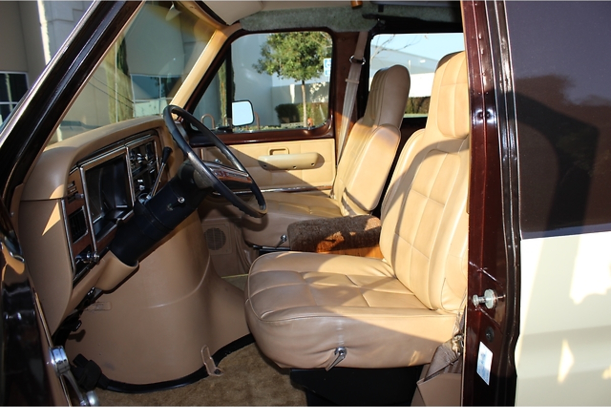 1983 Ford E150 SUPERVAN XL, 1