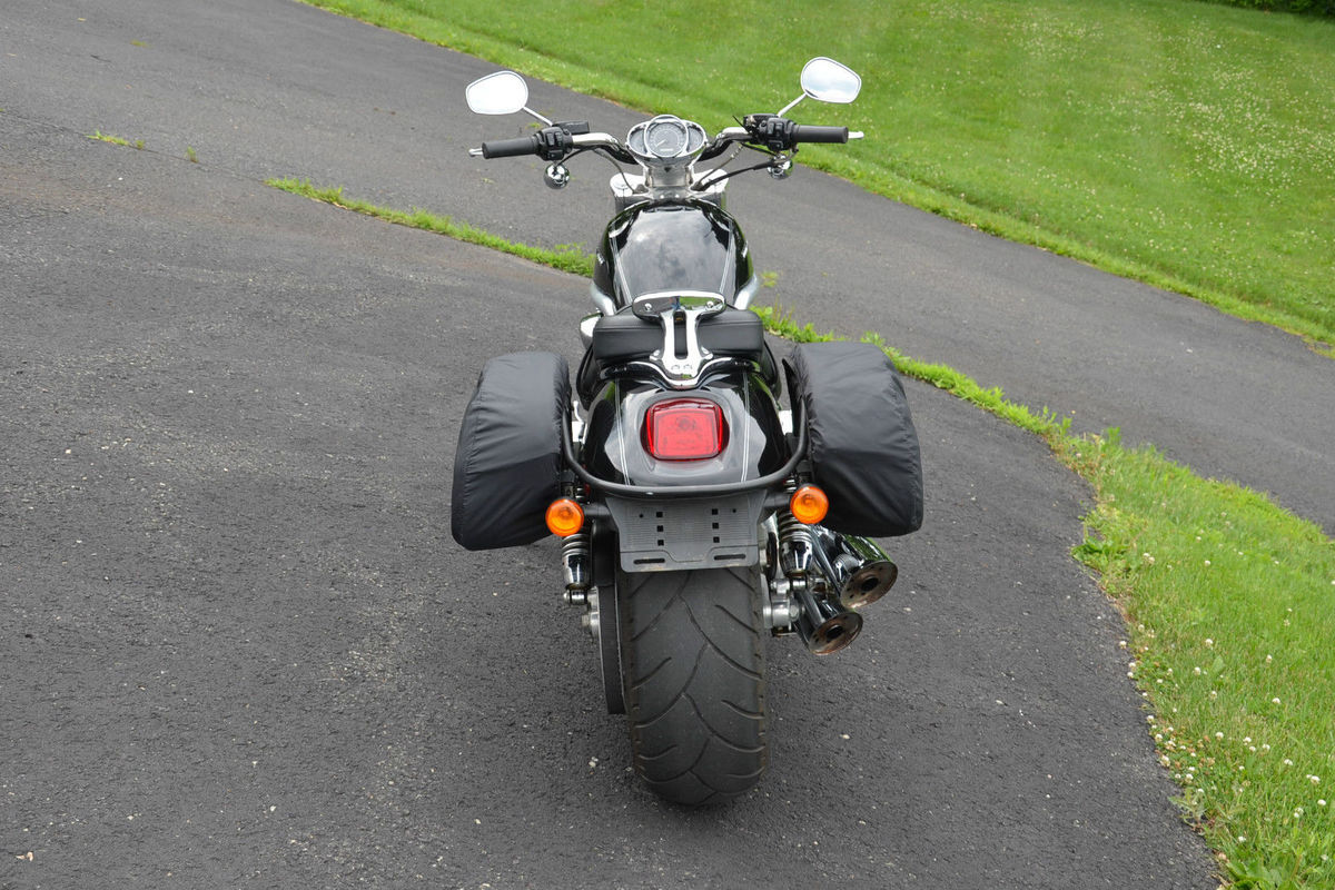 2010 Harley-Davidson VRSC, 1