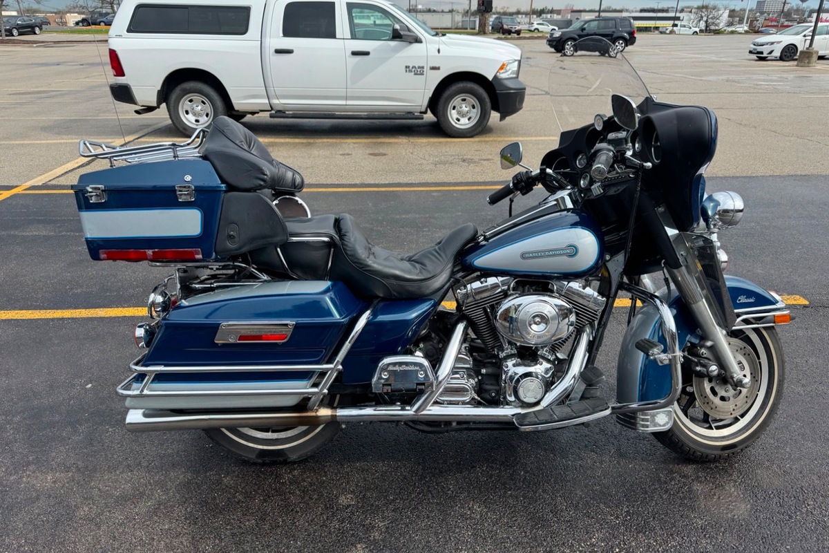 1999 Harley Davidson FLHTCI, 10