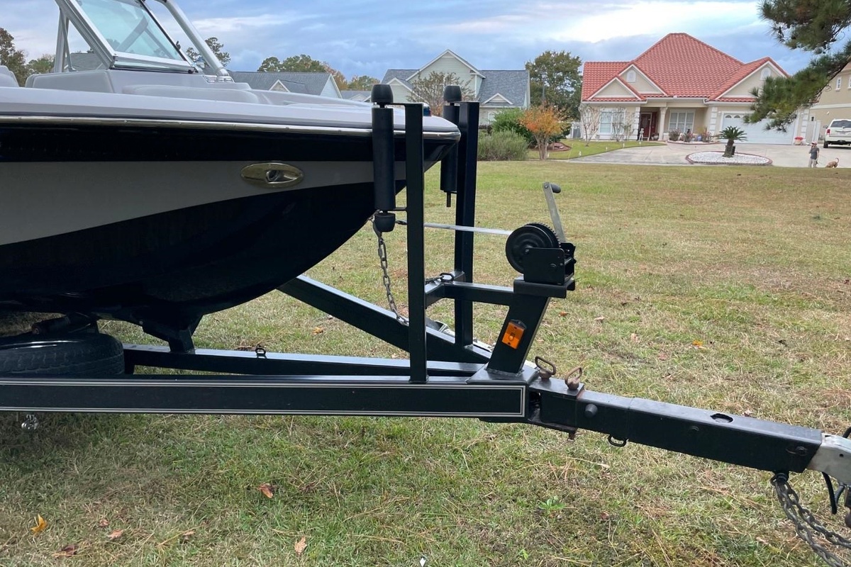 2008 Correct Craft Super Air Nautique 220, 4