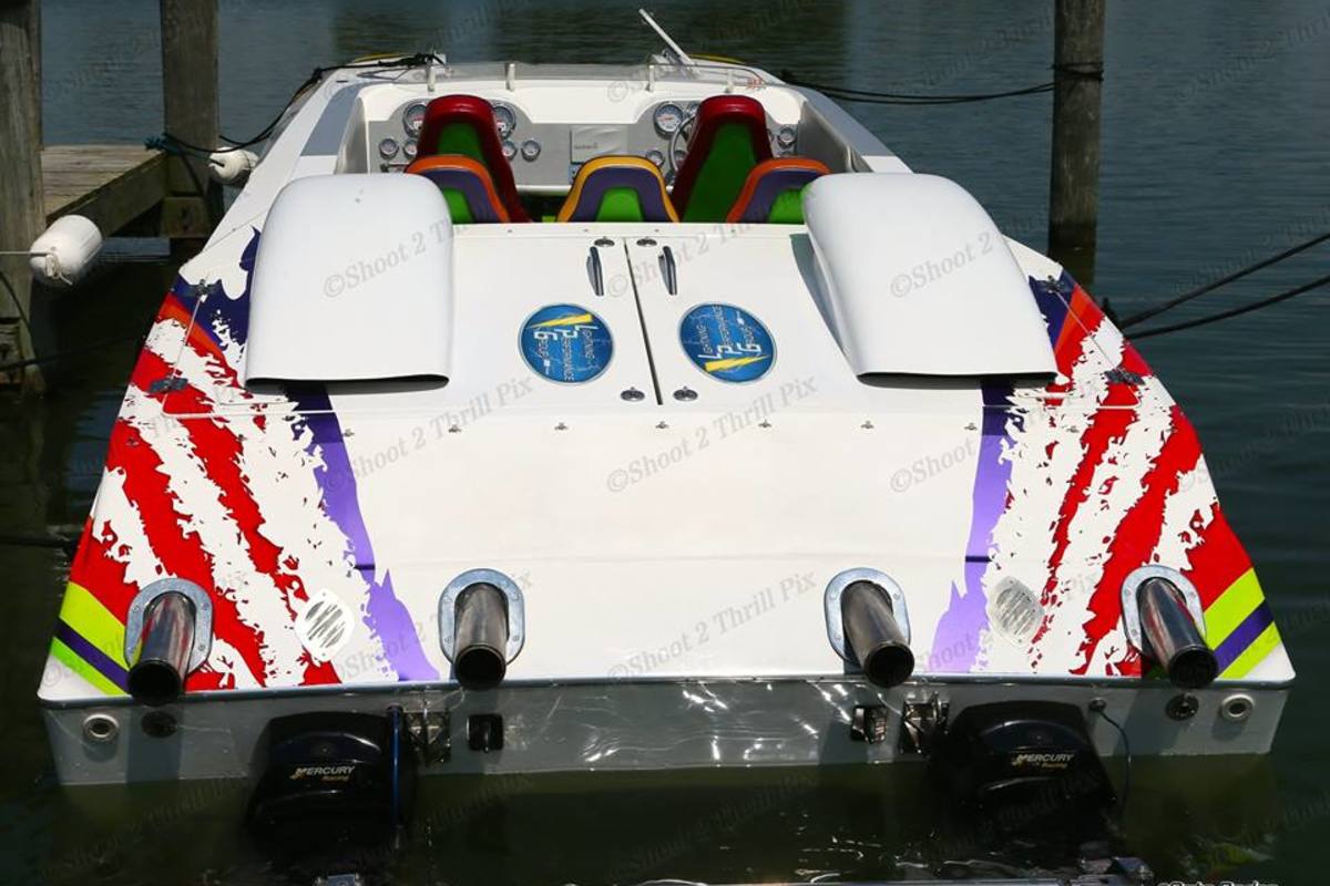 1999 Skater 32B, 11