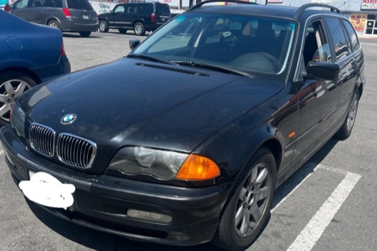 2001 BMW 325i wagon Wagon, 1