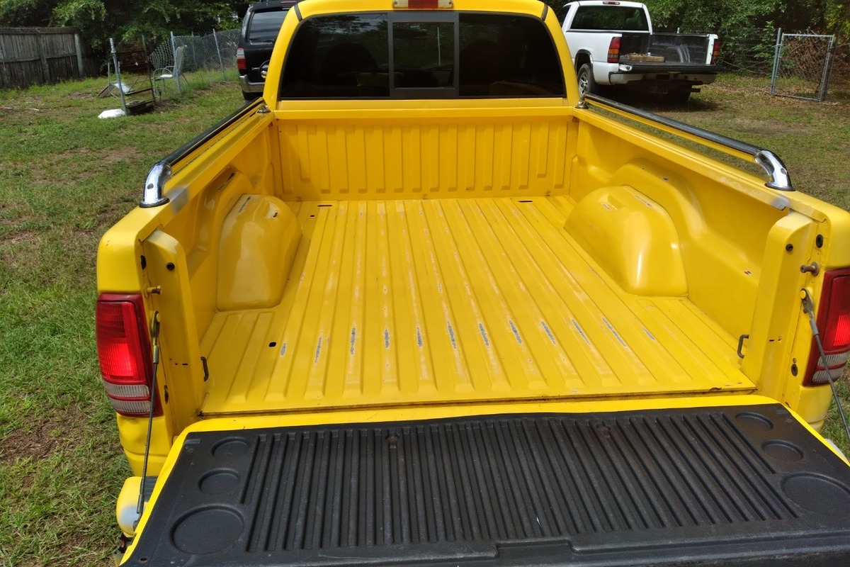 1999 Dodge Dakota R/T, 5
