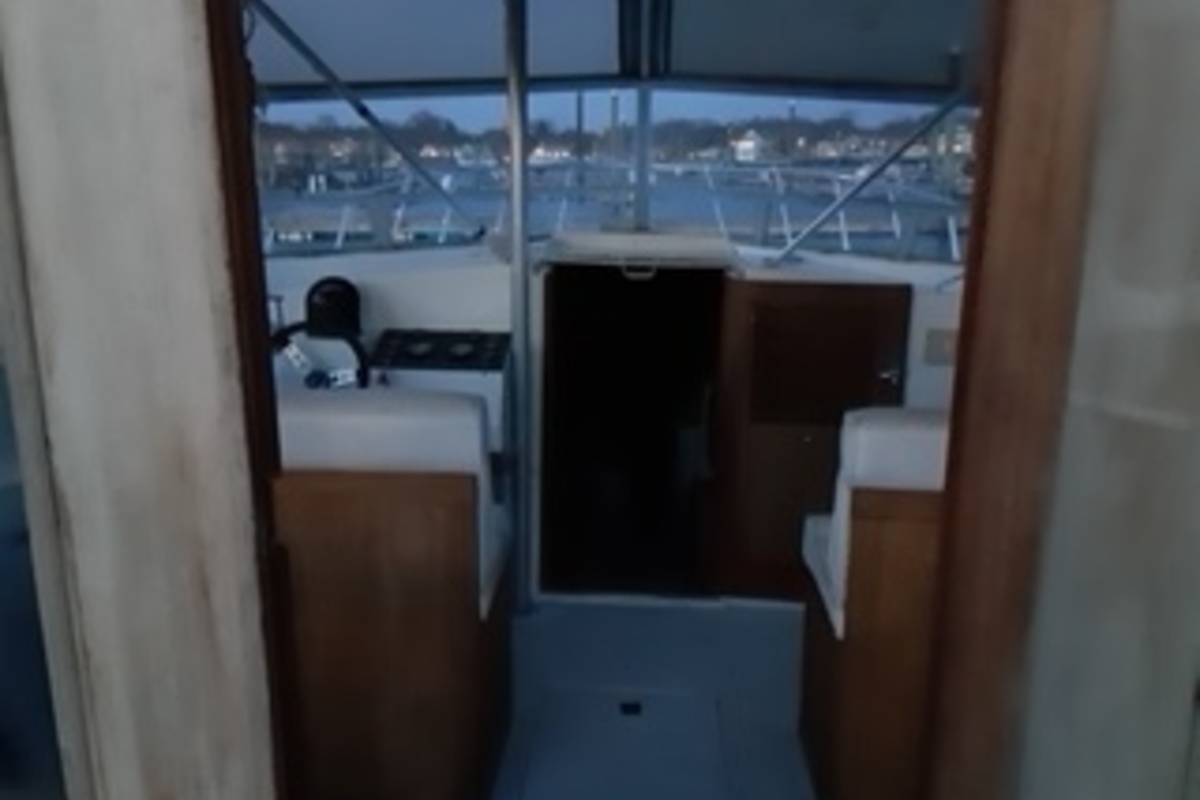 1976 MAGNUM EXPRESS, 8