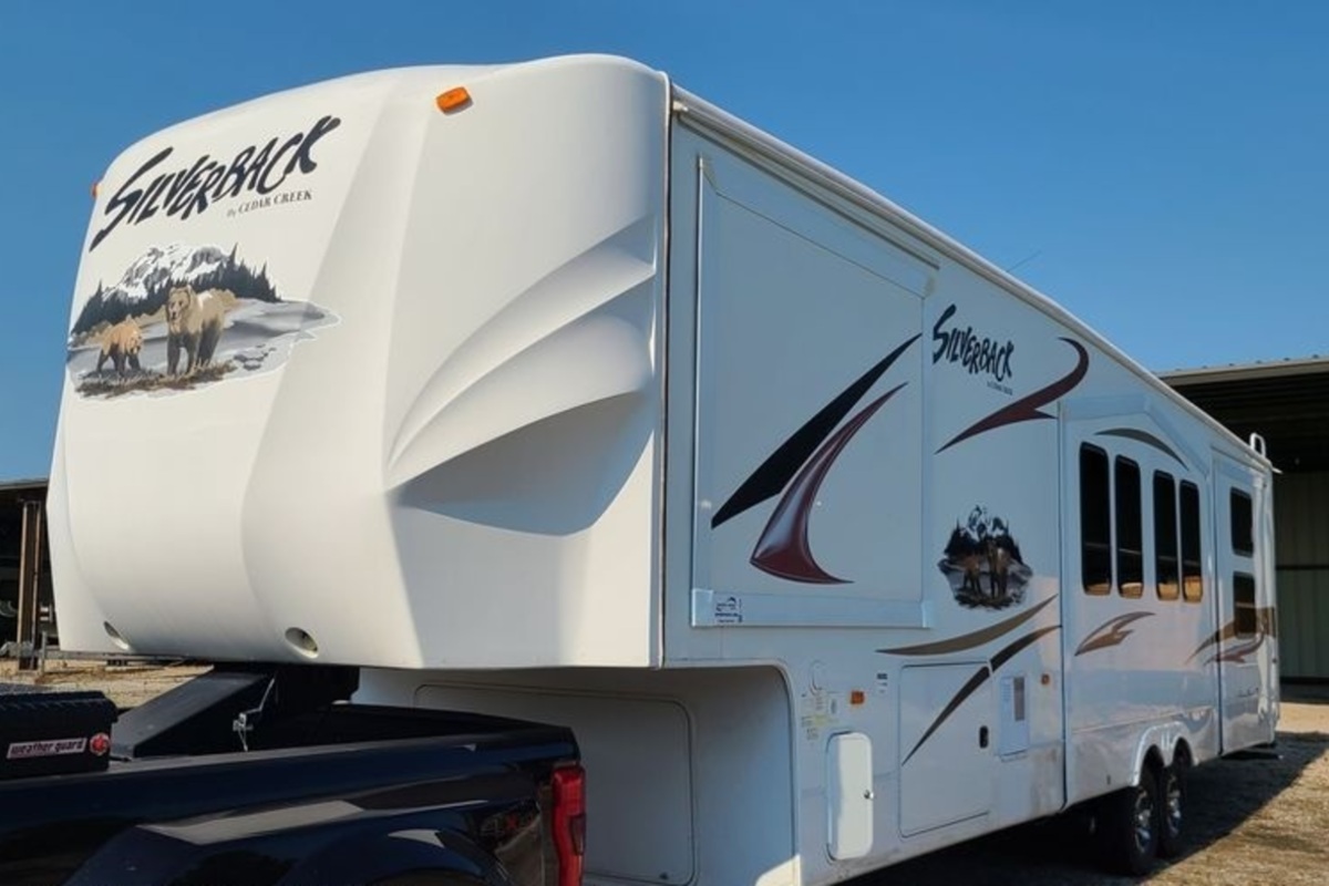2012 Cedar Creek Silverback, 1