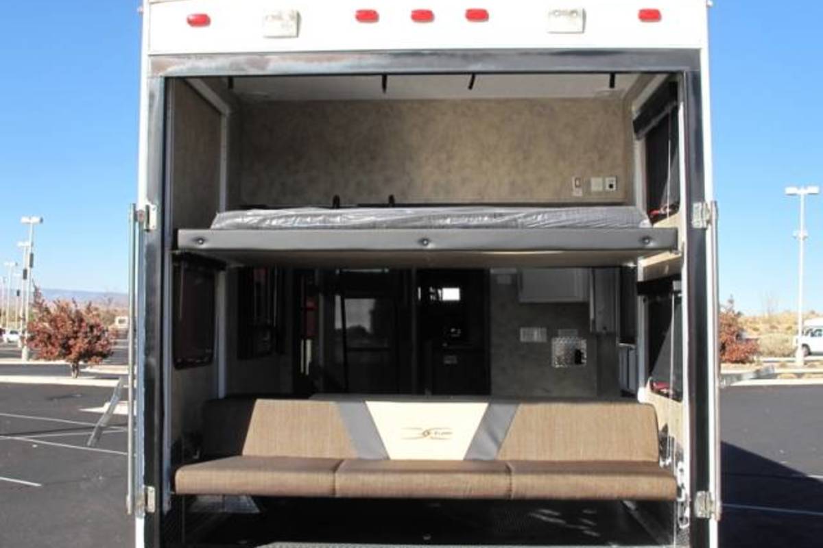 2008 Keystone FUZION FZ373, 16
