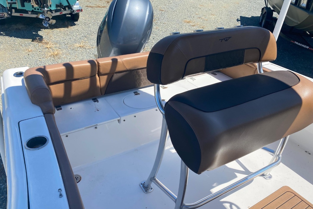 2017 Tidewater 210 LXF, 4