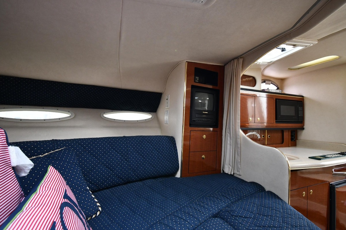 2001 Sea Ray 290 Sundancer, 29