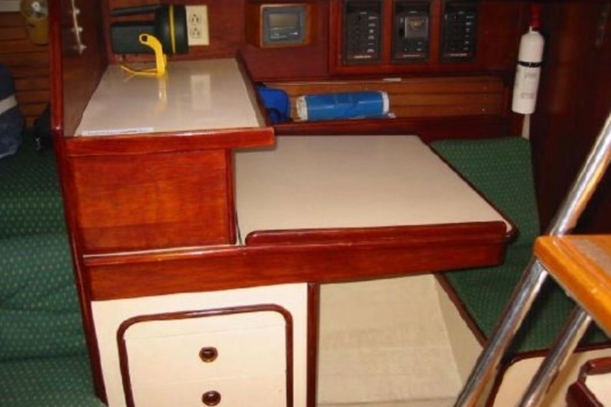 1983 Hinterhoeller Frers F3, 8