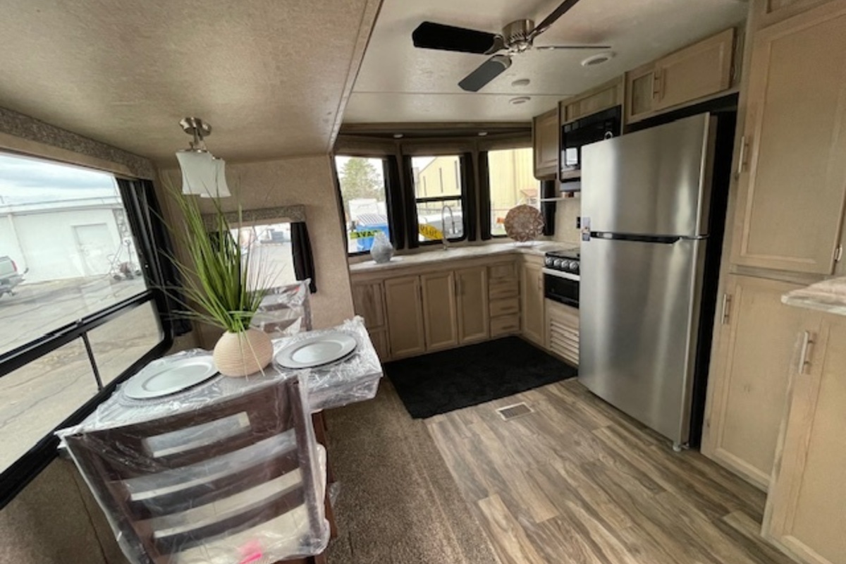 2019 COACHMEN CATALINA DESTINATION, 4