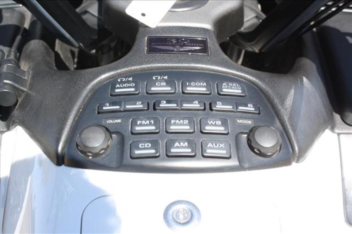 2005 Honda Gold Wing, 9