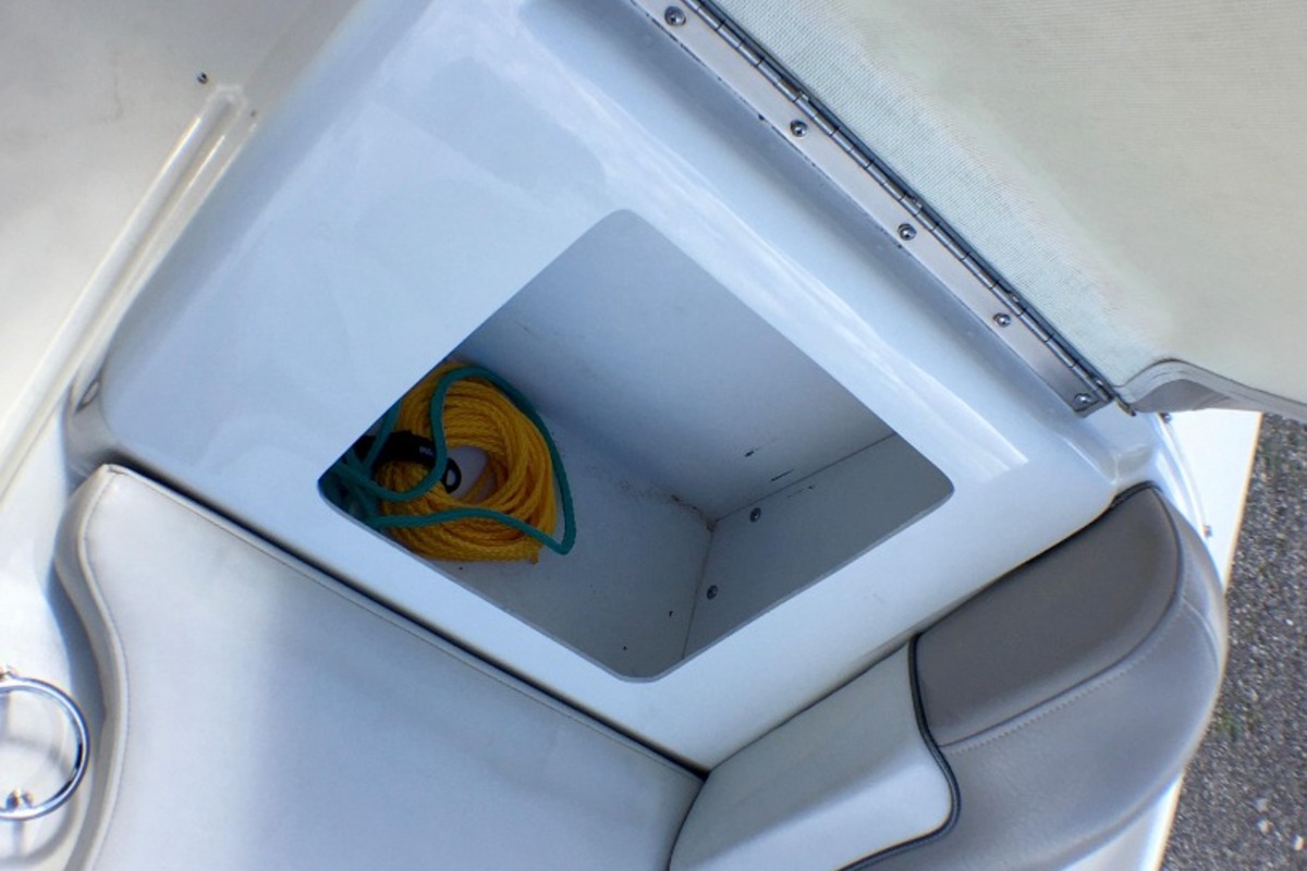 2004 Sea Ray 270 Sundeck, 18