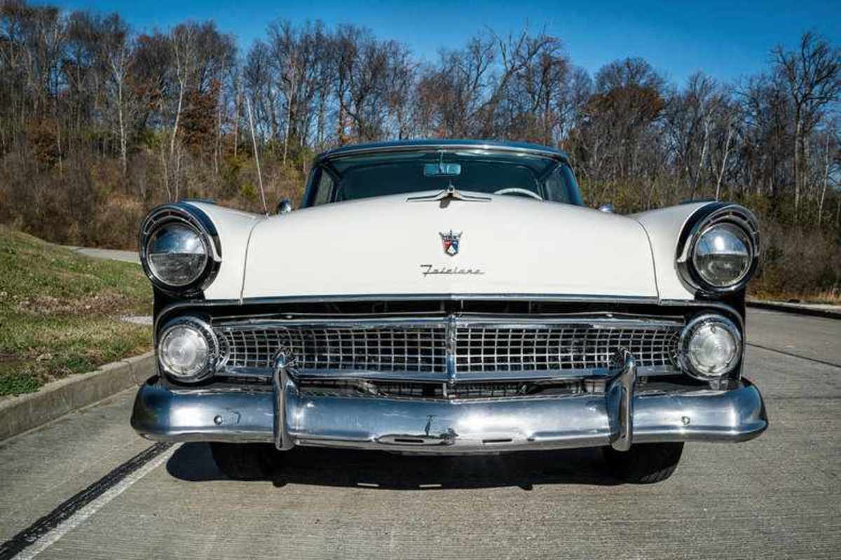 1955 Ford Crown Victoria, 1