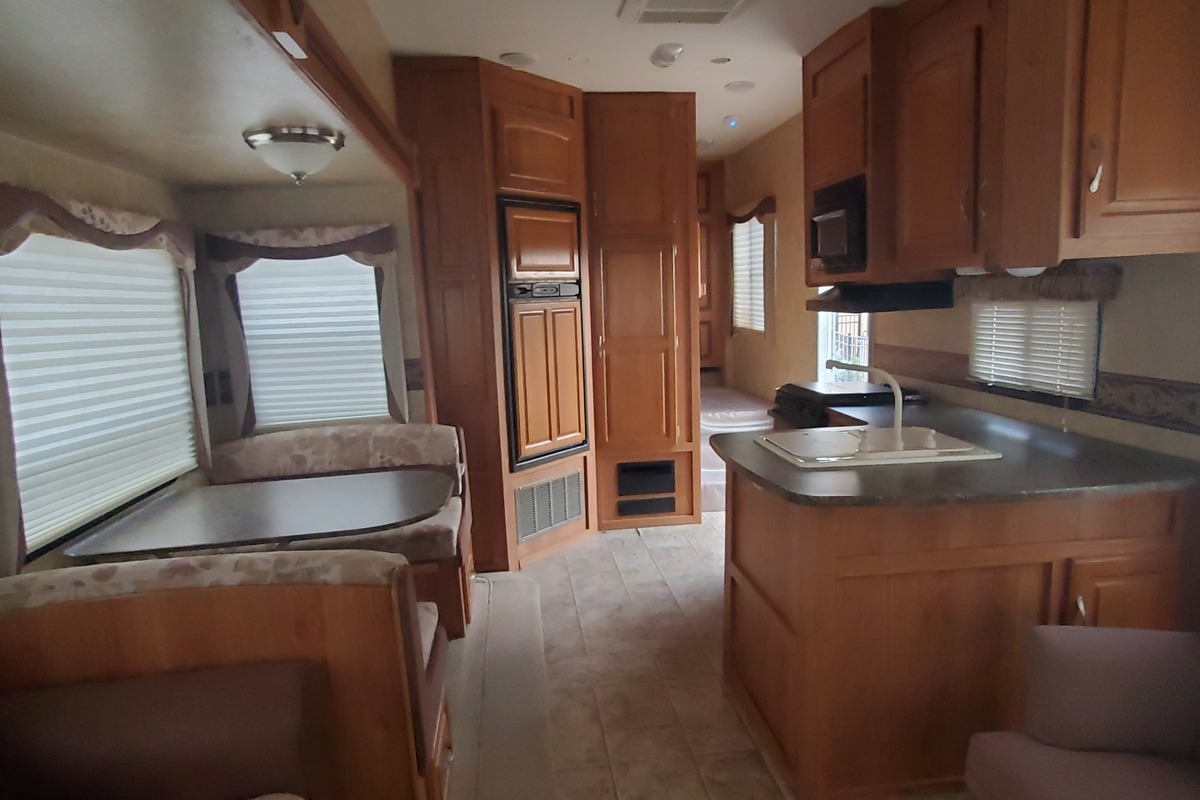 2010 Jayco Eagle Superlite 31.5 RLDS, 3