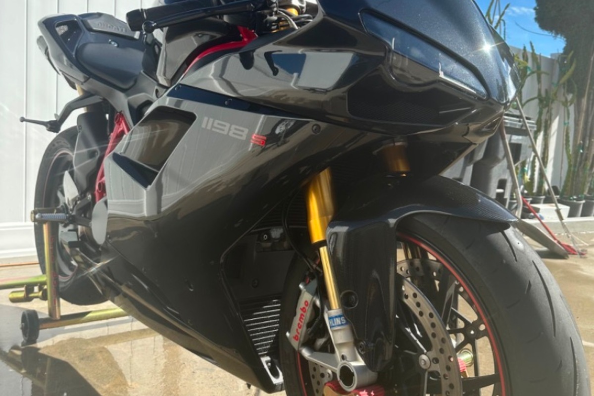 2010 Ducati 1198S, 10
