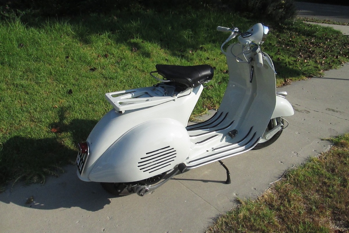 1955 Vespa 125 ACMA, 3