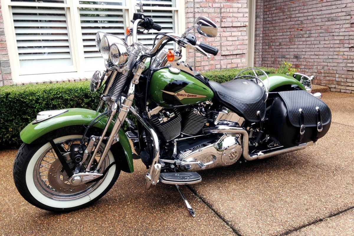 2003 Harley-Davidson Softail, 3