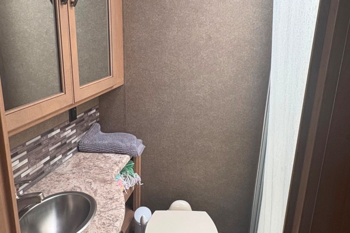 2021 Thor Four Winds 30D, 6
