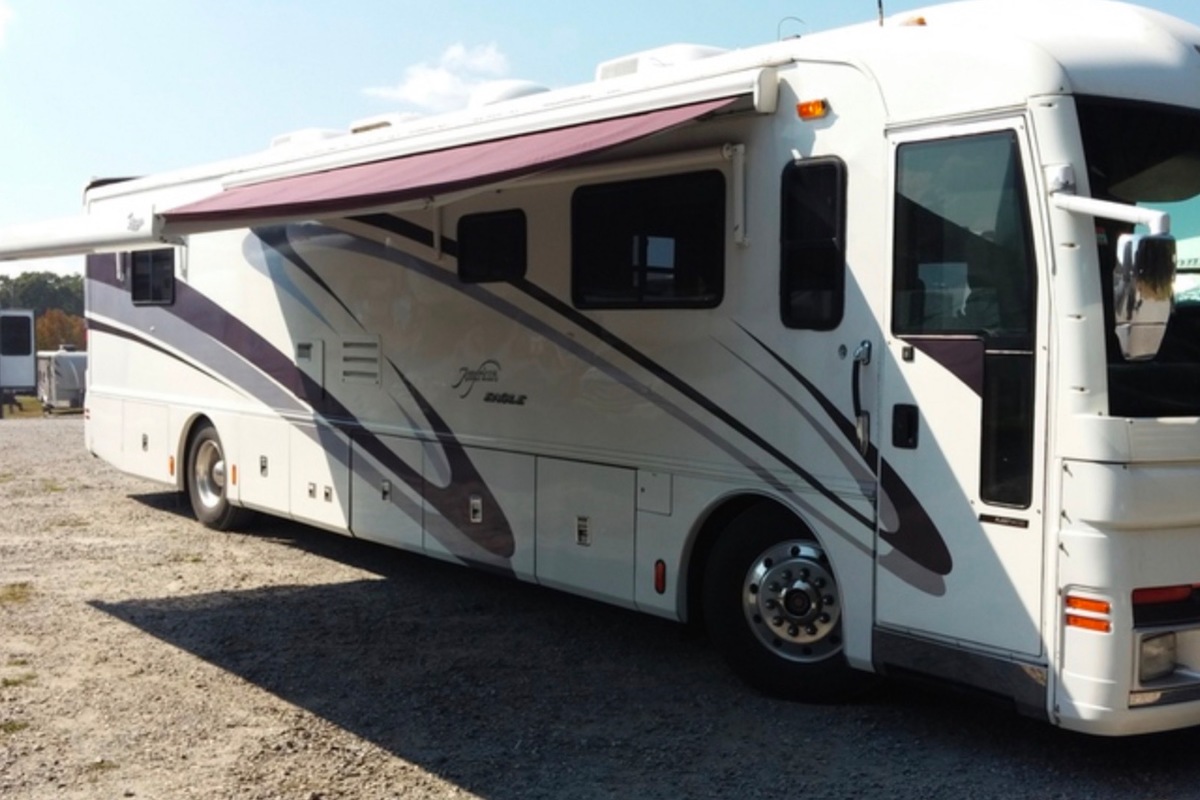 2002 American  Coach American  Eagle 40EQS    1Owner!! 37,512 Miles!!, 0