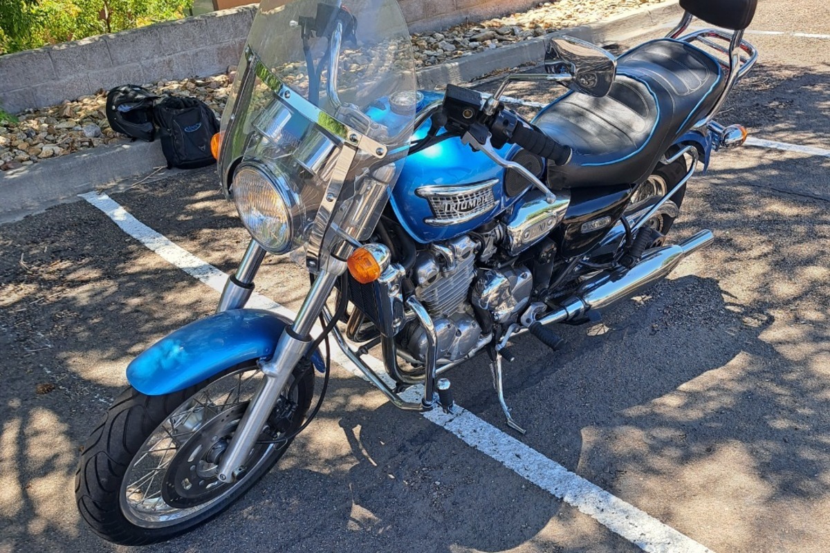 1995 Triumph Thunderbird, 3