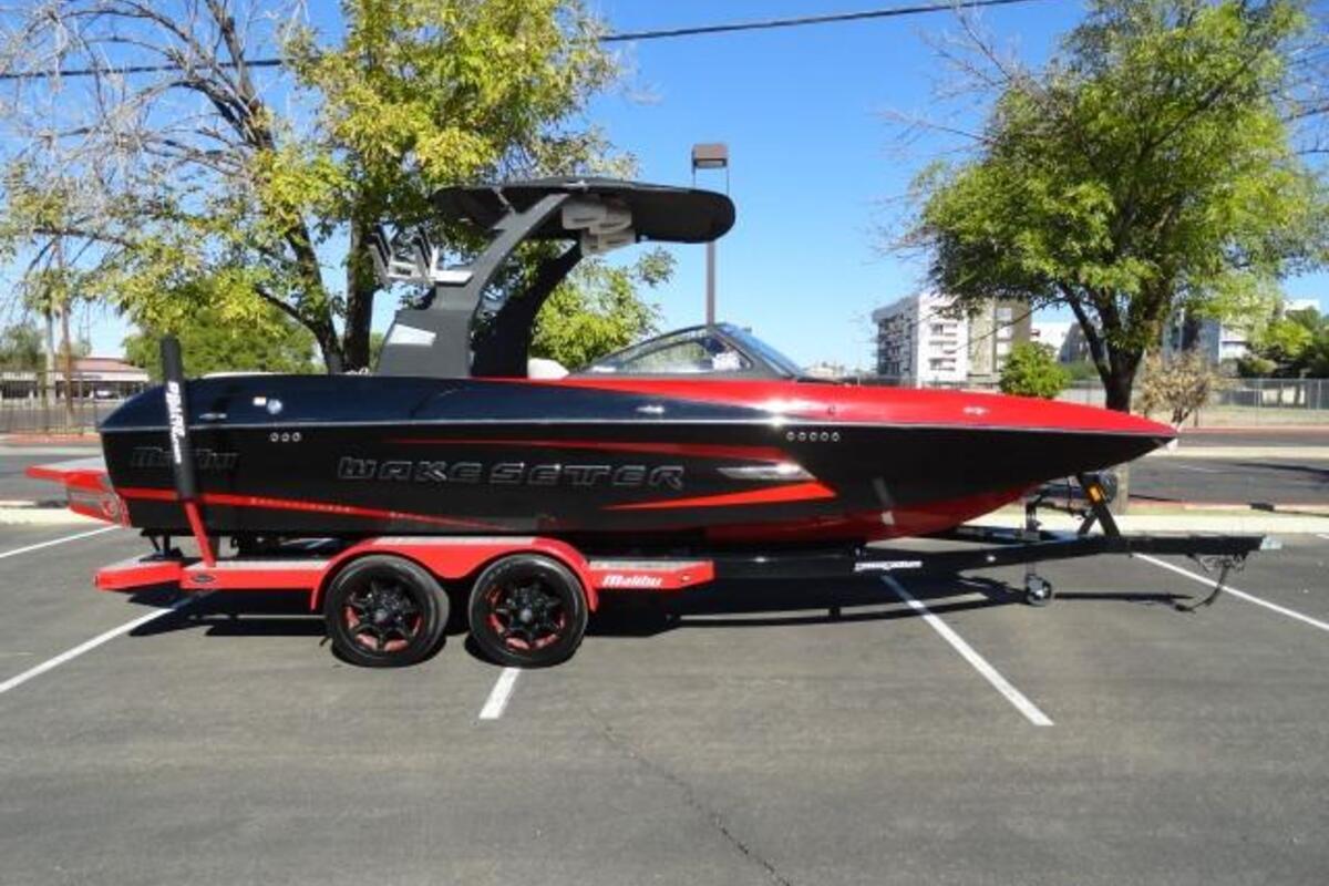 2015 Malibu Wakesetter 22 MXZ, 2