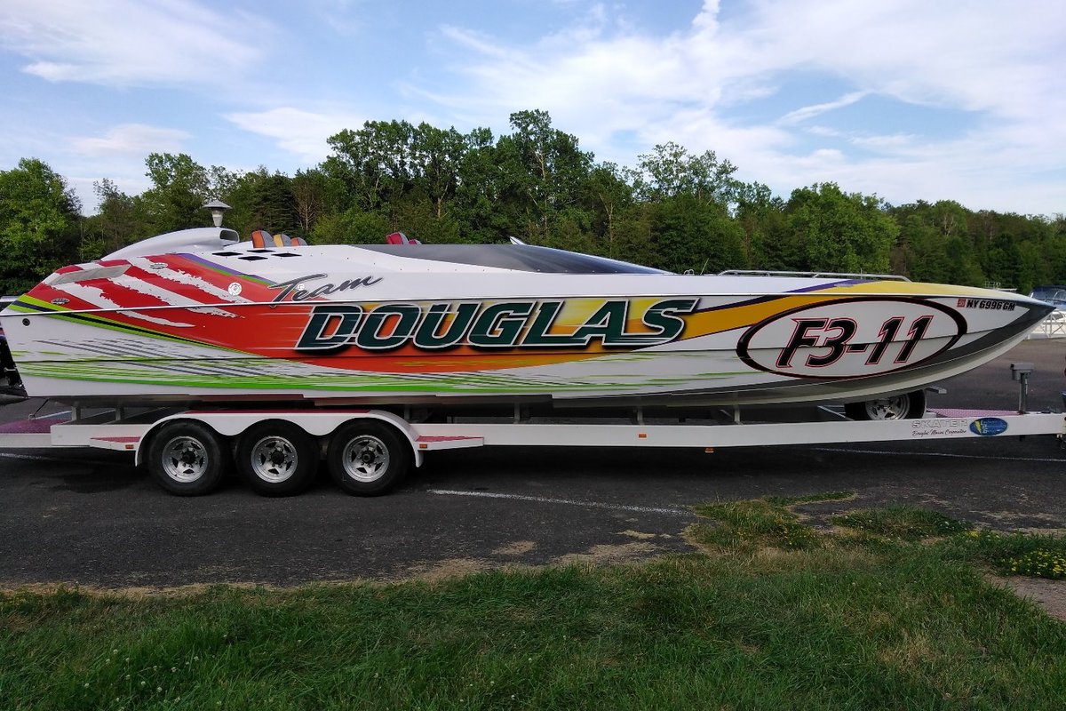 1999 Skater 32B, 1