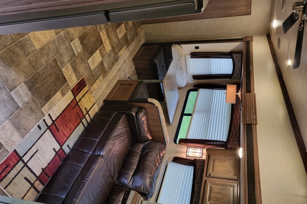 2016 Hartland Oakmont 375QB Quad Bunkhouse, 8