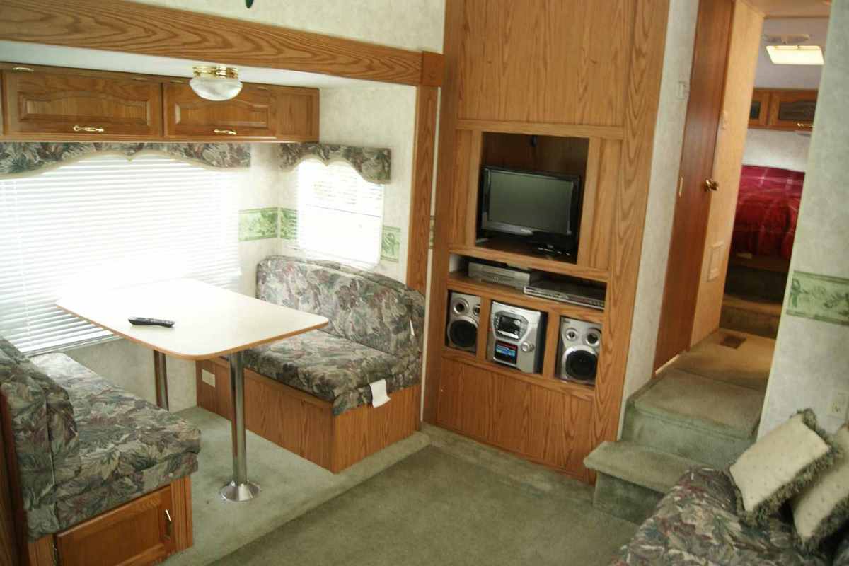 2003 KEYSTONE COUGAR 5TH WHEEL, 2
