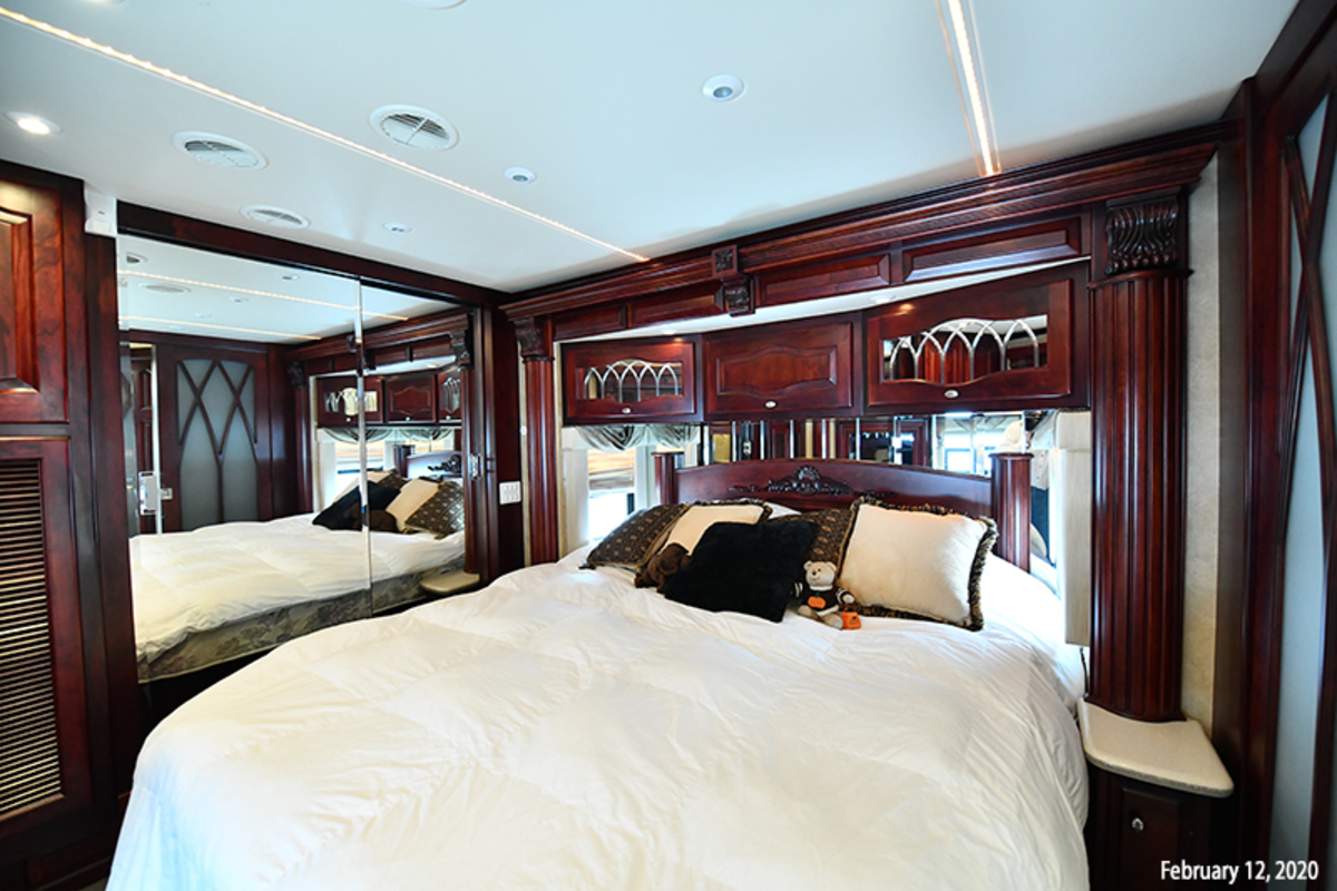 2006 Newmar Essex 4103 in Castorland, NY