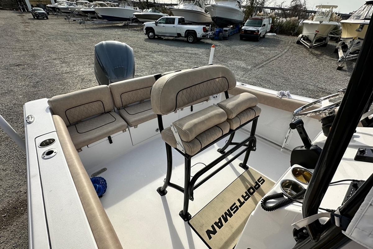 2019 Sportsman Boats Heritage 231, 6