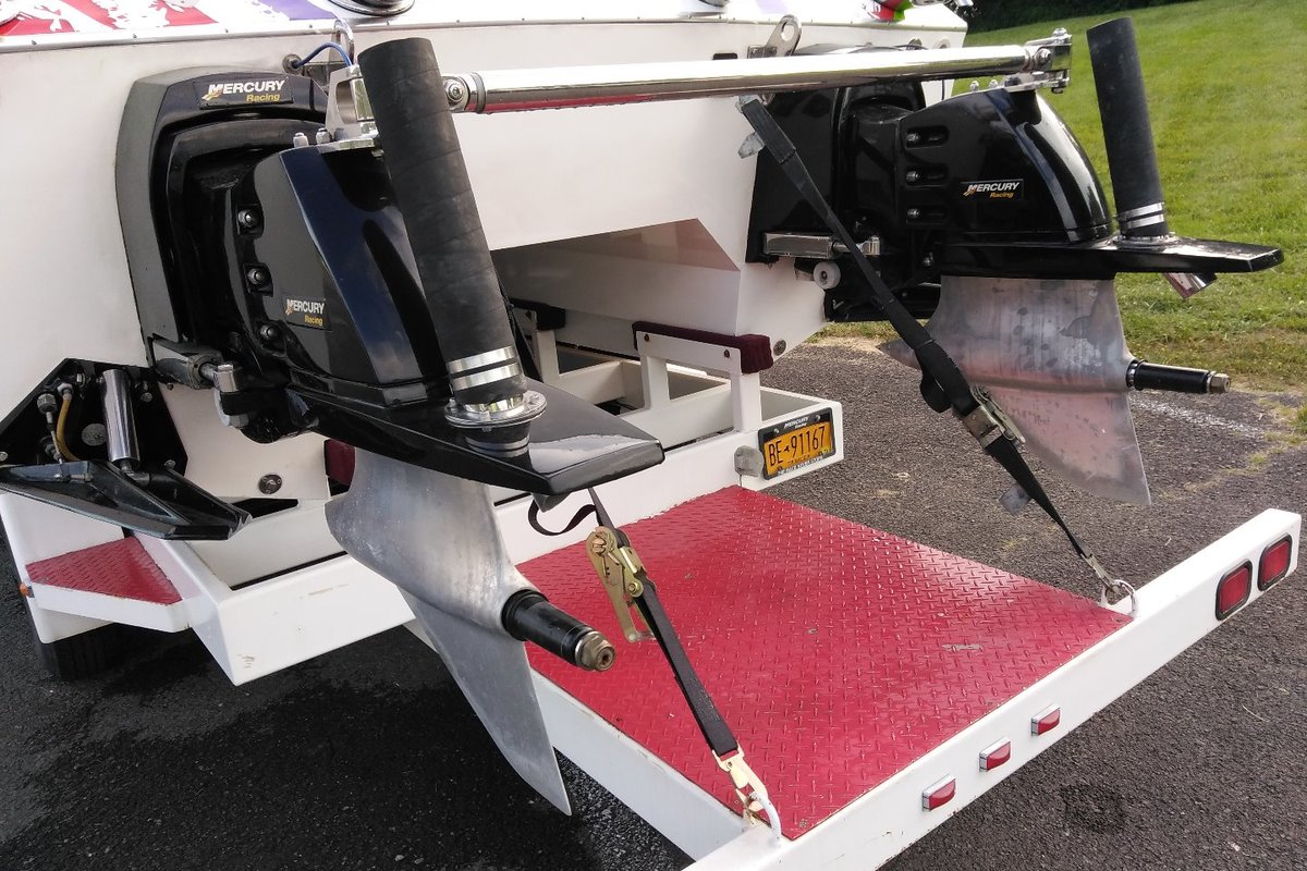 1999 Skater 32B, 8