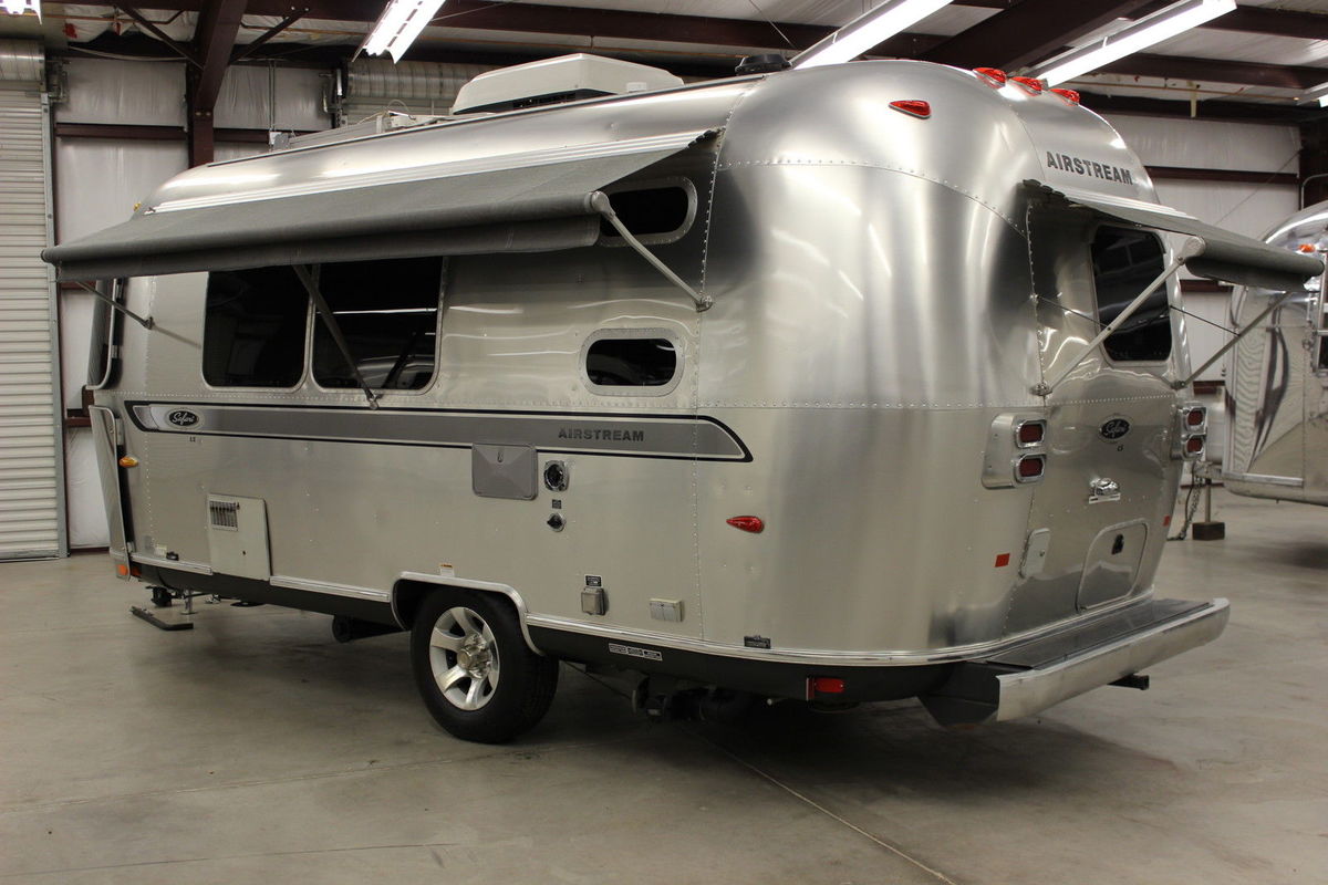 2007 Airstream Safari SE LS, 2