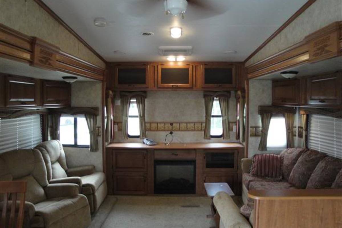 2009 Jayco 35 RLTS, 3
