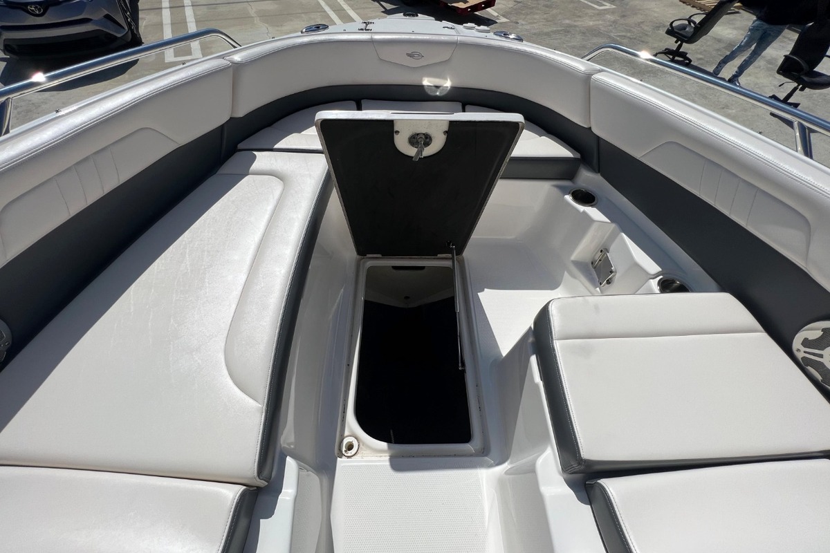 2016 Chaparral 277 SSX, 13