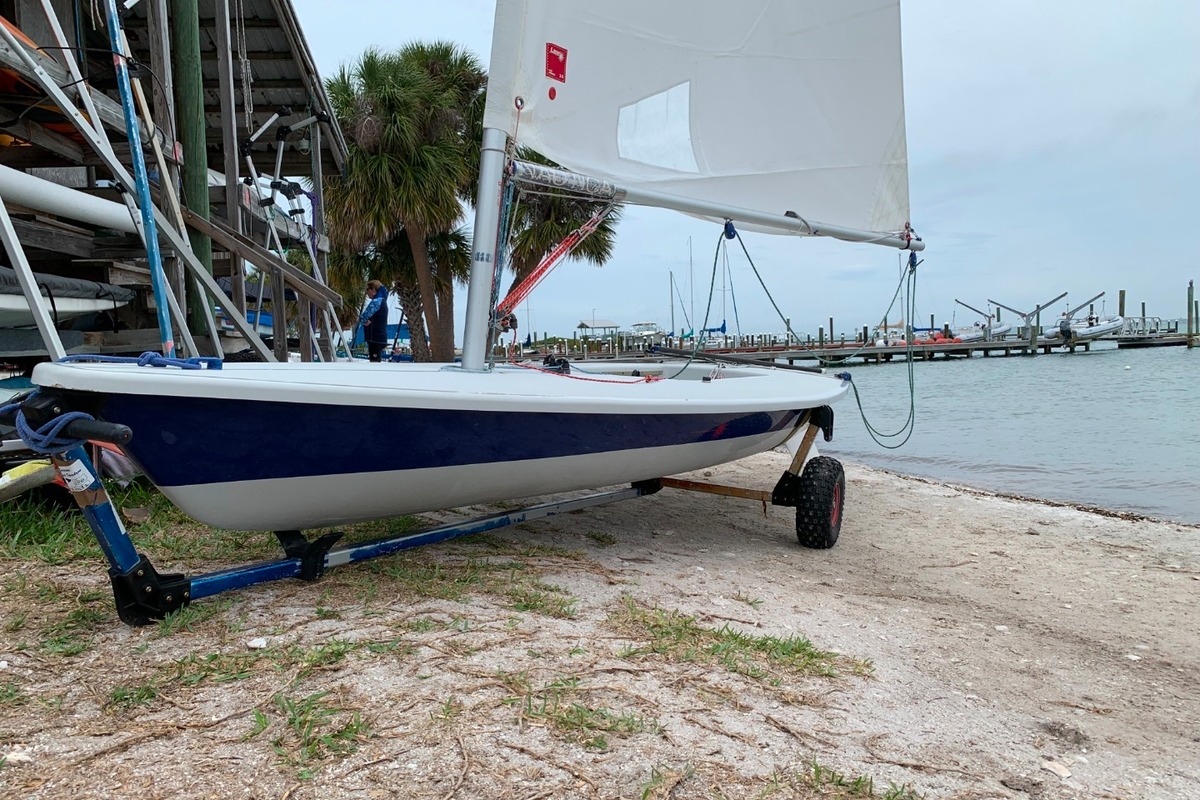 2006 Laser dinghy racer Standard, 2
