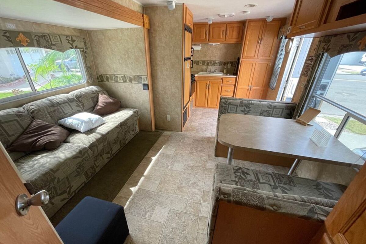 2007 Coachmen - Spirit of America 23 FKS, 3