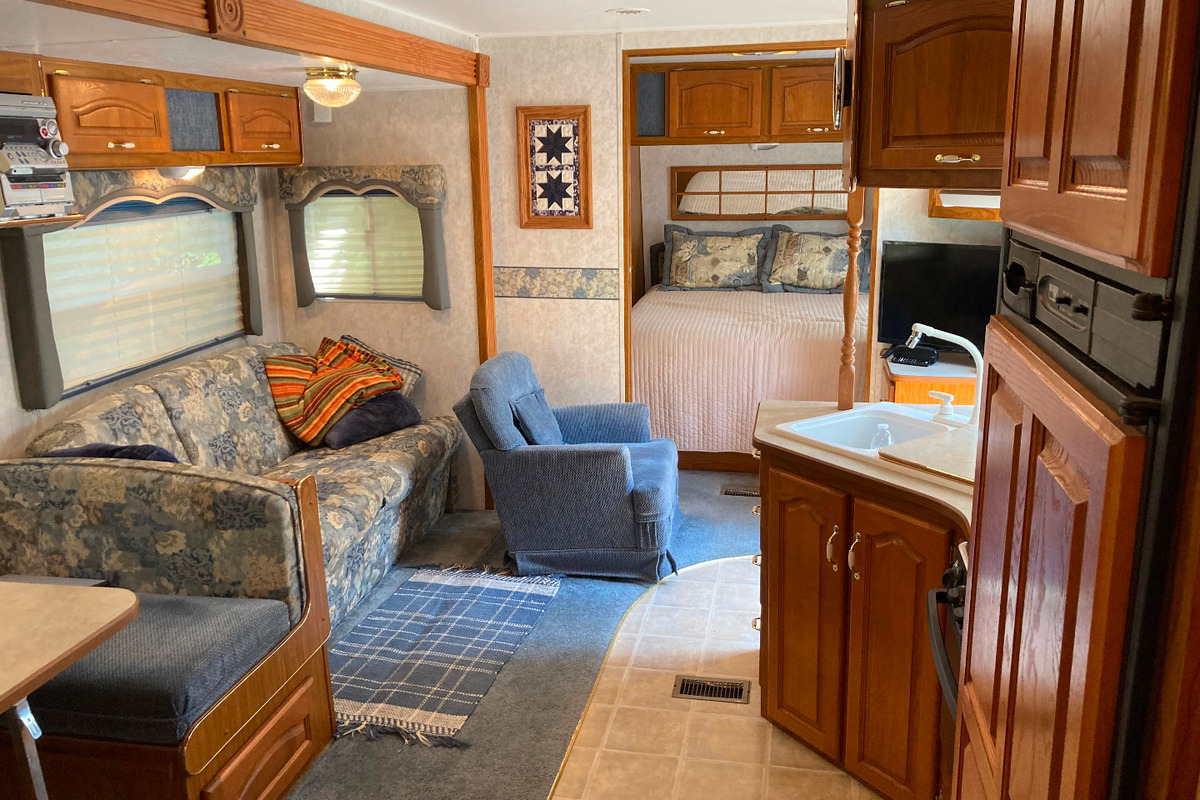 2003 Citation 27J 1 slideout, 3