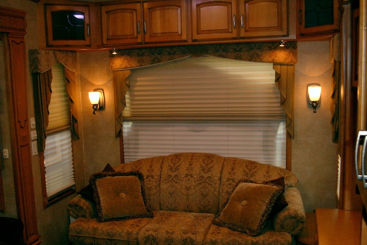 2011 DRV Mobile suite 36TKS-B3 Top of the line Luxury  Over 100-k new /BO (Over) 30-K, 8