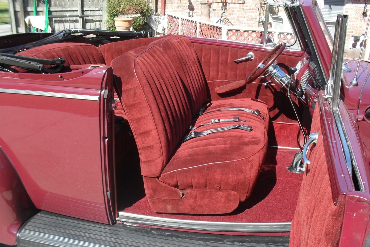 1940 Ford Deluxe Convertible, 1