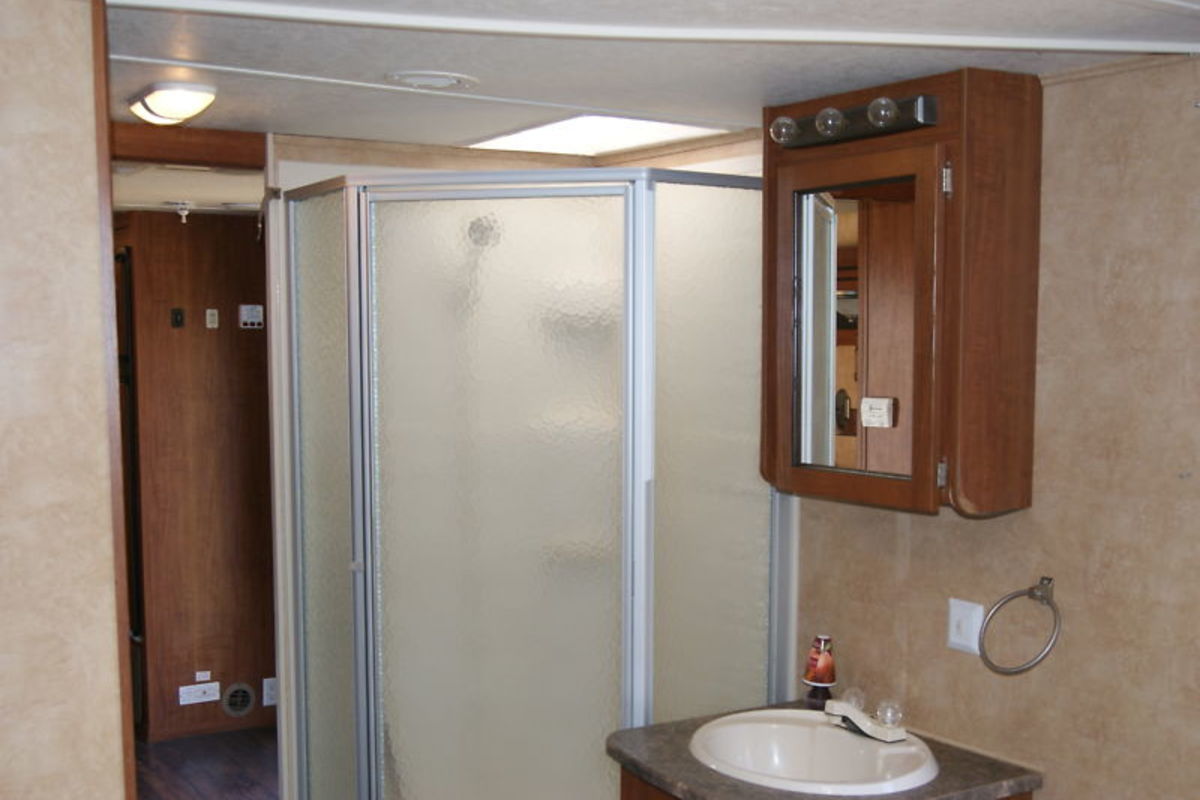 2011 Jayco 34' 322 FKS ULTRALIGHT DOUBLE SLIDEOUT, 5